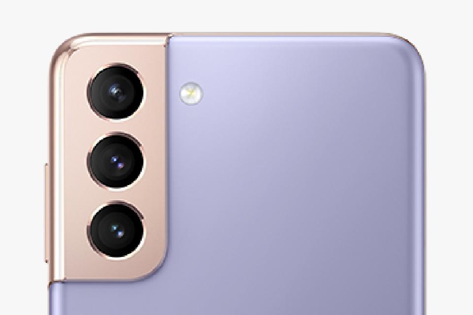 Samsung Galaxy S21 camera.