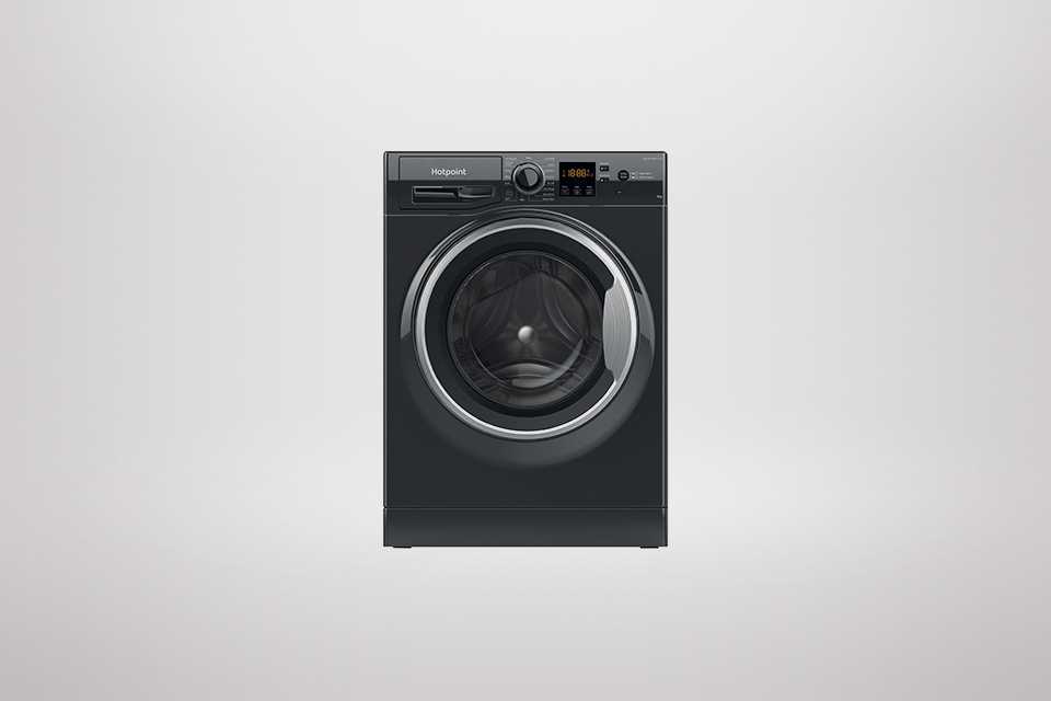 Hotpoint NSWM846BSUK 8KG 1400 spin washing machine in black.