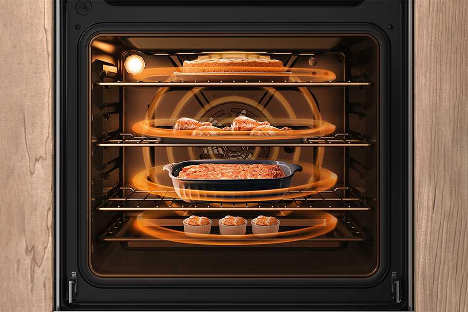 Hotpoint oven with four trays and air circulation showing even heat distribution for baking.