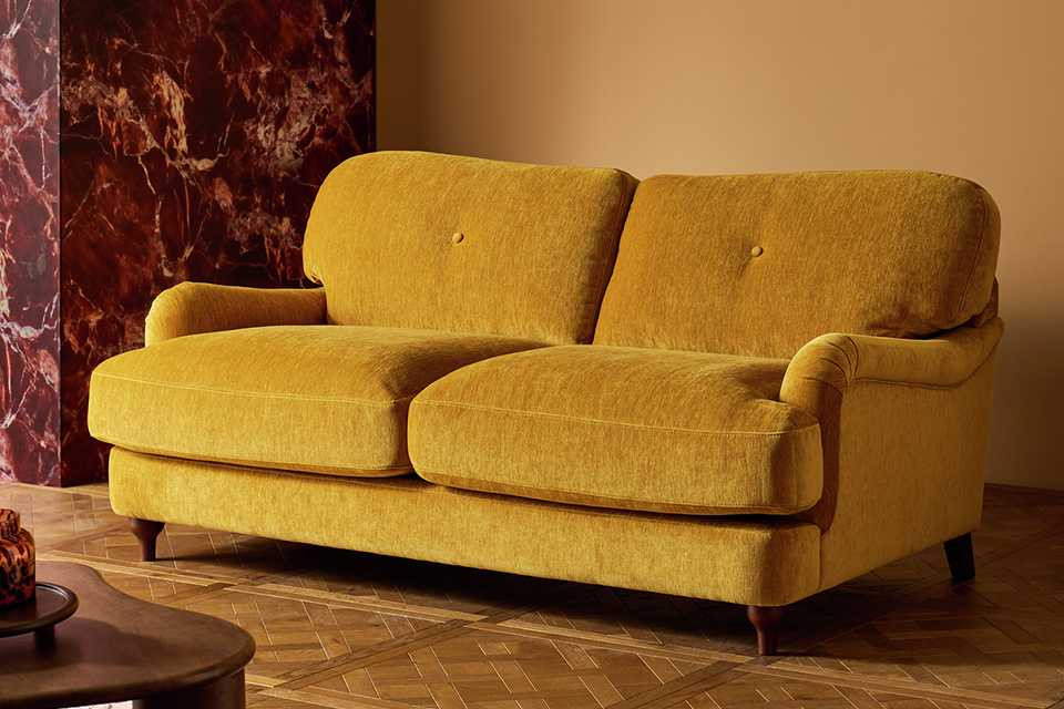 Get ready for cosy season. Create a warm and welcoming living room.