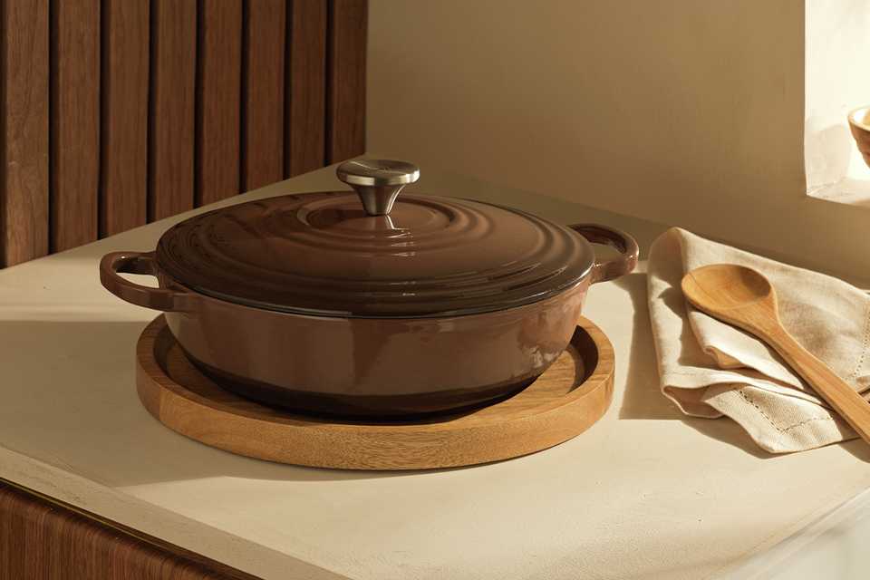 Habitat 4 Litre Shallow Cast Iron Casserole Dish in chocolate colour.