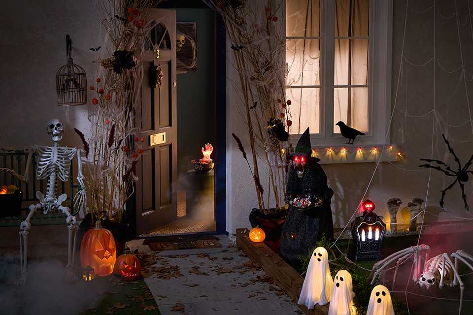 Spooky nights & Autumn delights. Autumn inspiration, Halloween décor and party essentials, all in one place.