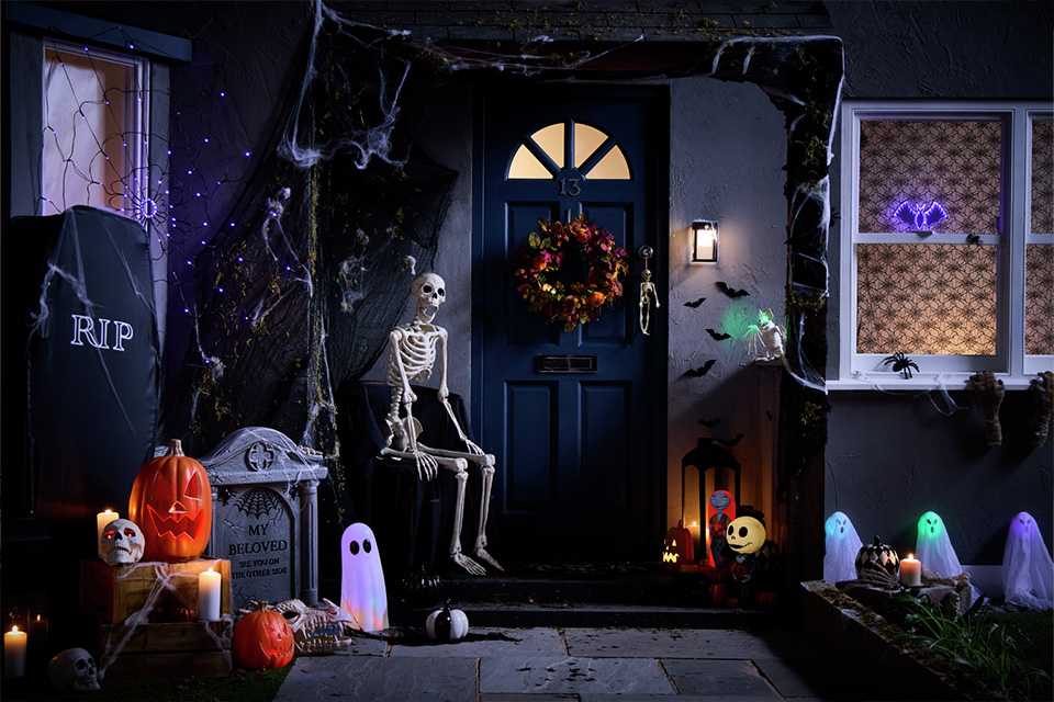 halloween set image