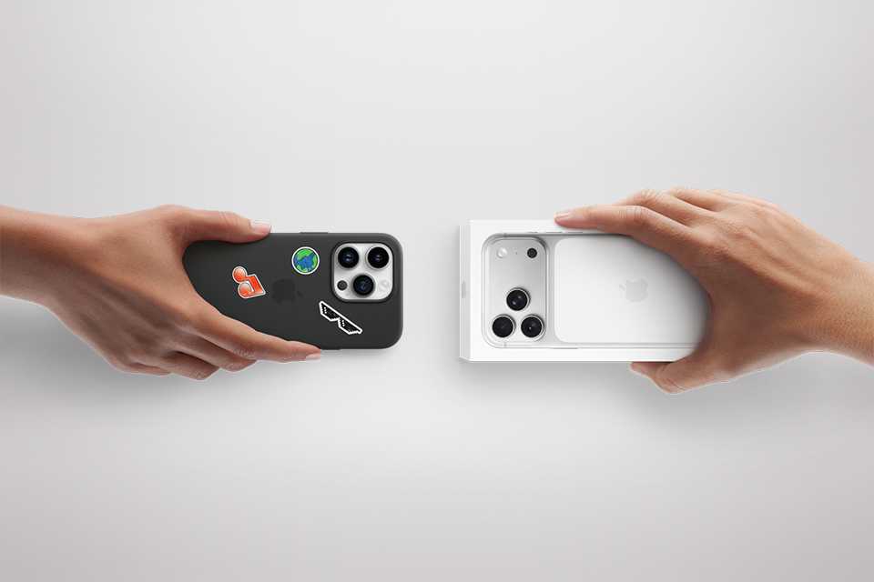 A picture of the front and back of an iPhone.