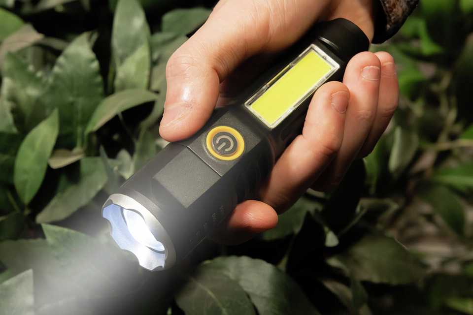 Streetwize Rechargeable Torch.