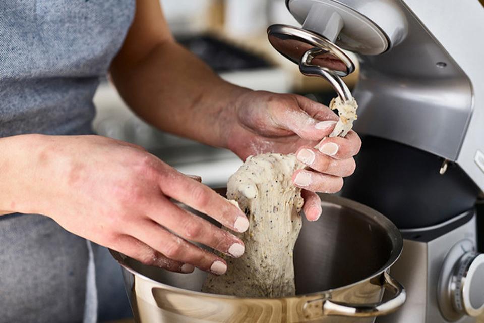 Dough hook.