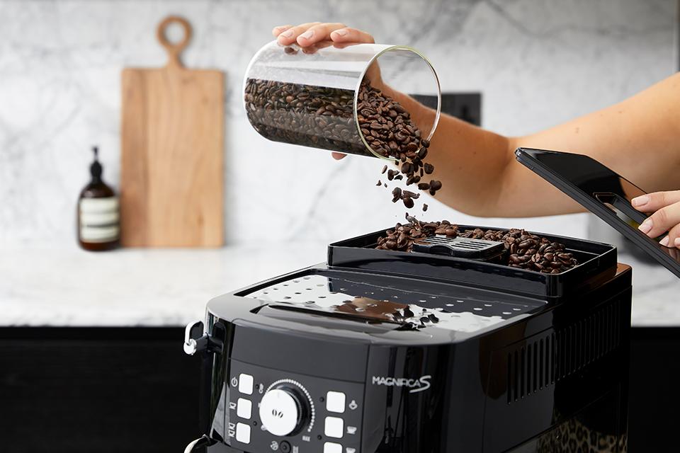 De'Longhi freshly ground beans.