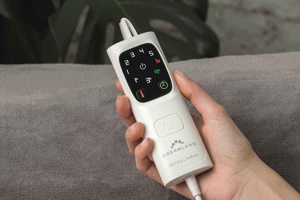 Large Dreamland Snuggle Up Heated grey throw with heat settings.