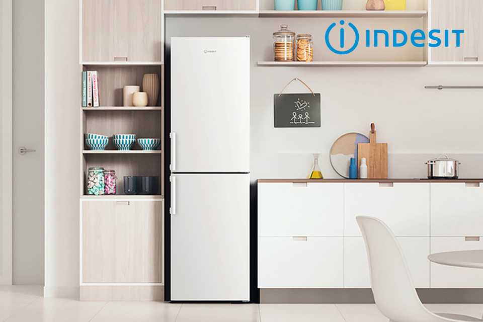 Indesit. Make storing your weely shop feel easier.
