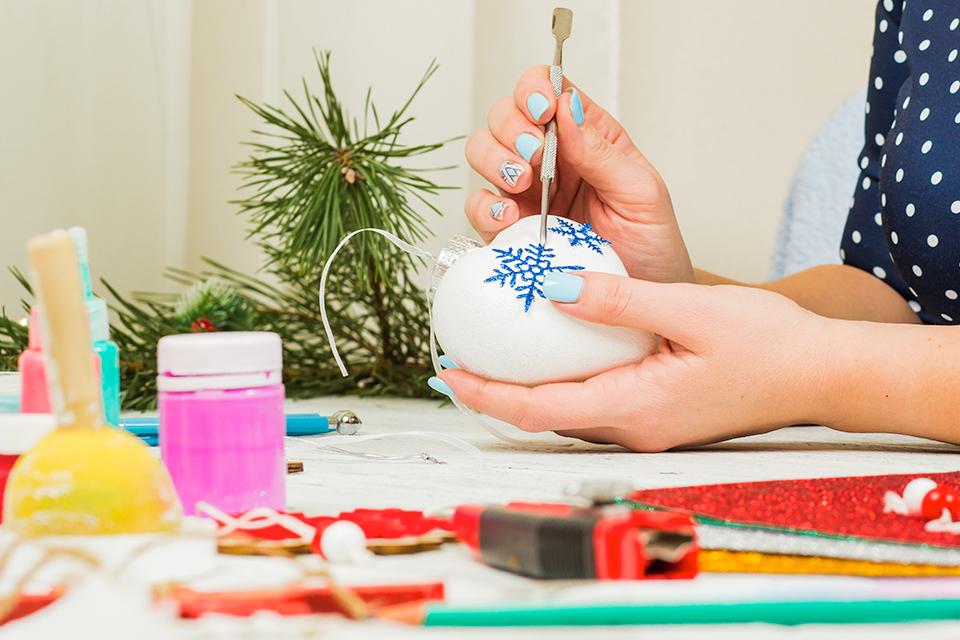 Personalise baubles.