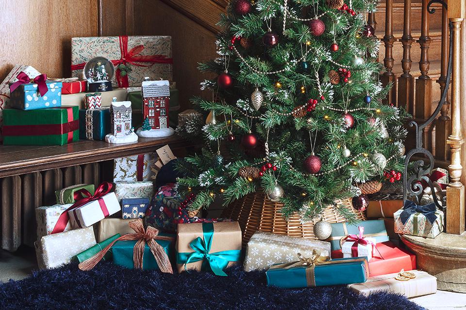 Presents around a tree.