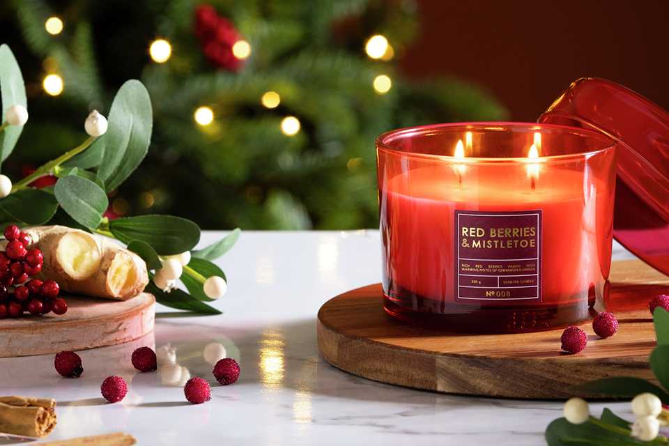 Save 25% on selected festive homewares.