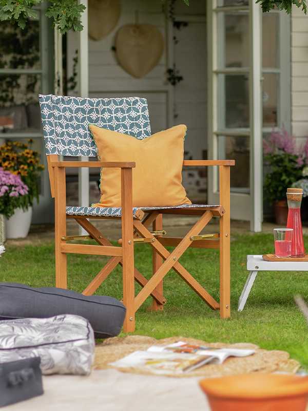 How to decorate your garden.
