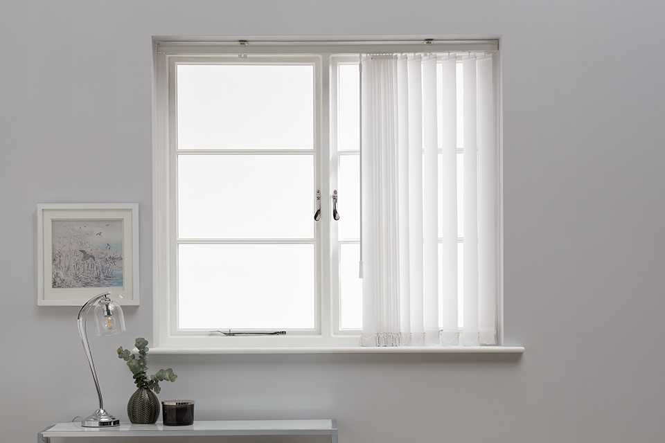 Argos Home White Vertical Blind - 90cm.