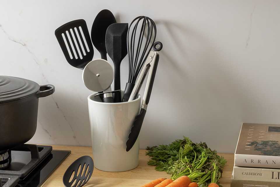 Home Essentials 10 Piece Utensils Set - Black.