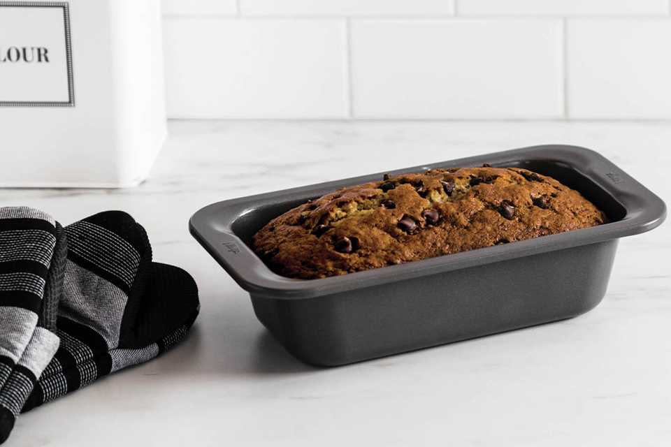 Ninja Foodi 22cm Zerostick Aluminium Loaf Tin.