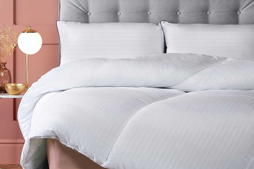 Silentnight Hotel Collection 13.5 Tog Duvet - Single.