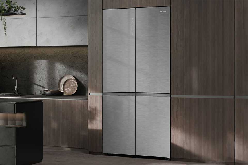 Hisense RQ768N4GVE KitchenFit Fridge Freezer -Silver Glass.