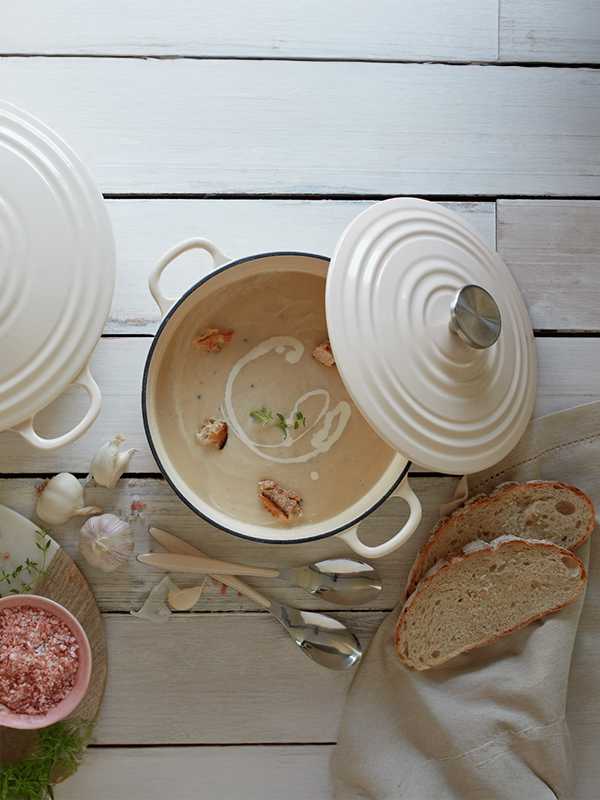 Cosy cooking season. Includes cookware, bakeware, kitchen accessories and more.