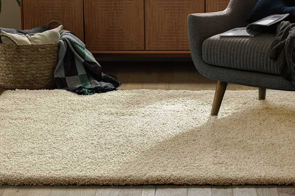 Habitat Noodle Plain Cream Shaggy Rug - 120x170cm.