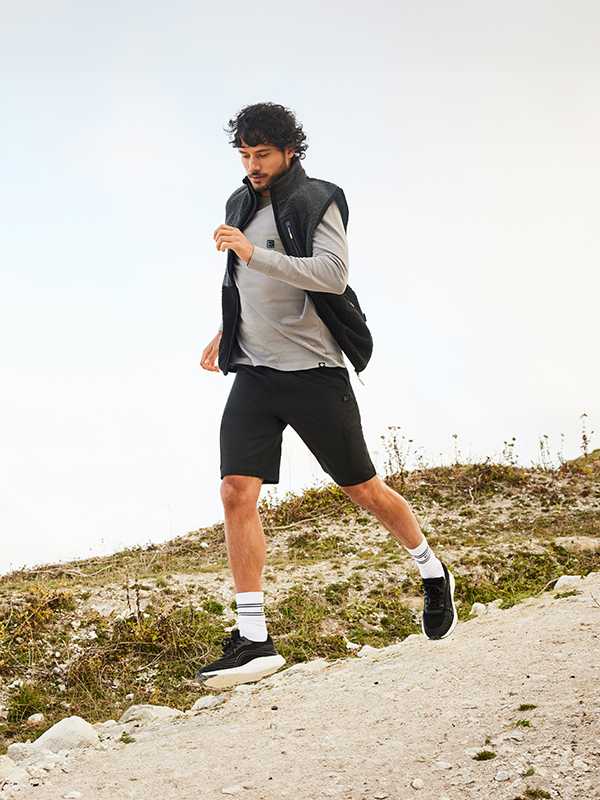 From workouts to walking. Start the new year with fresh energy. Reaktiv now brings its performance-driven style to men - made for effortless moves from gym to downtime. Shop Reaktiv.