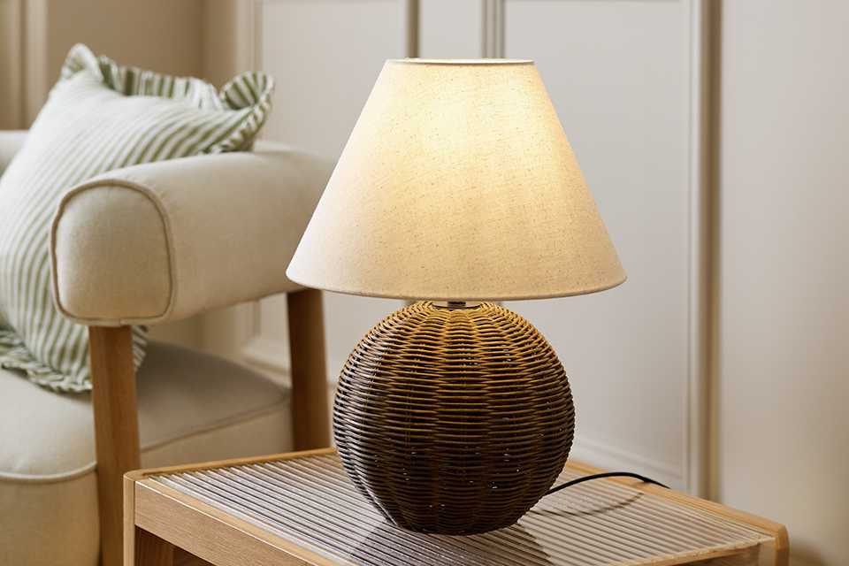 Habitat Wicker Ball Table Lamp - Natural.