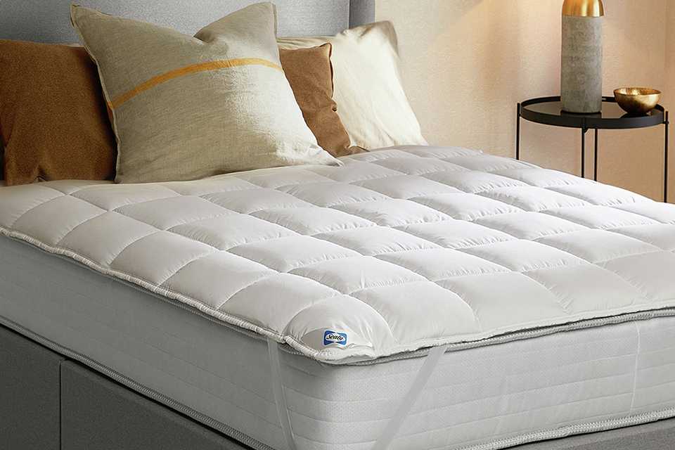 Sealy Anti Allergy Hollowfibre Mattress Topper - Single.