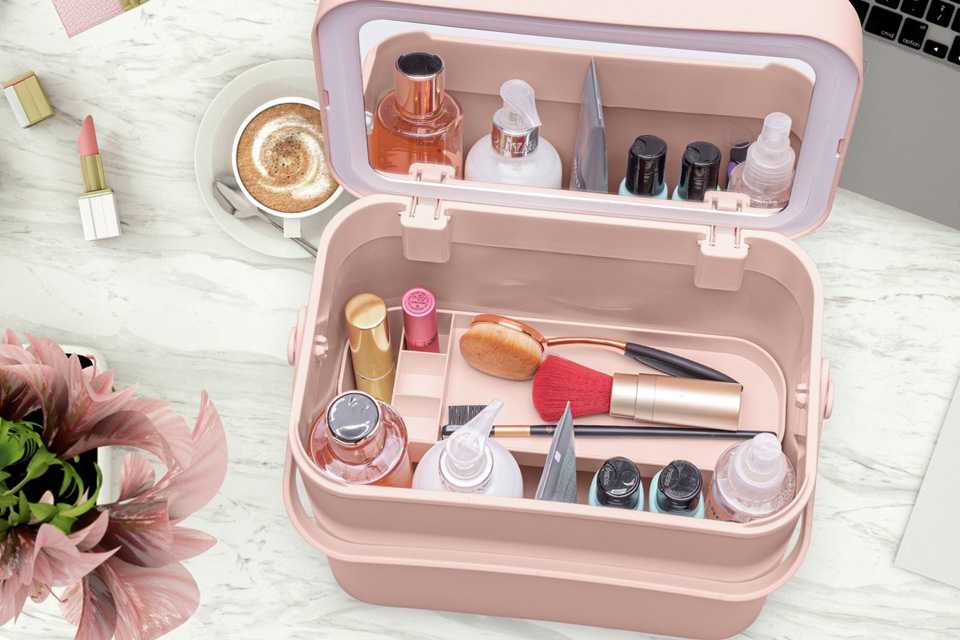 Gifts for her. Tiny tokens or a big surprise, explore Valentine’s Day gifts that’ll swoop her off her feet.