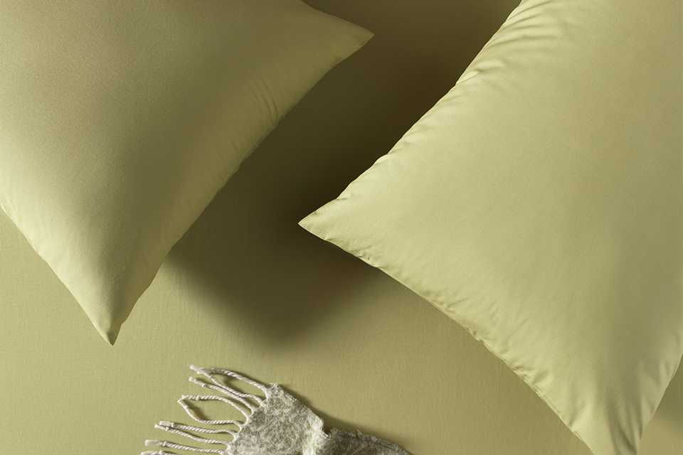Habitat x Morris & Co. Cotton Pillowcase Pair - Leafy Arbour.