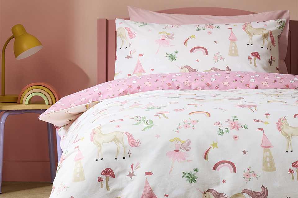 Argos Home Unicorn Storybook White Kids Bedding Set- Toddler.