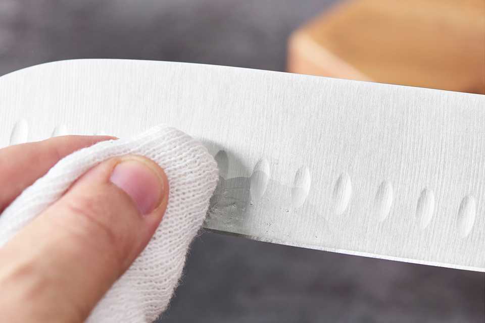 Tower Soft Grip Santoku Knife - Black & Silver.