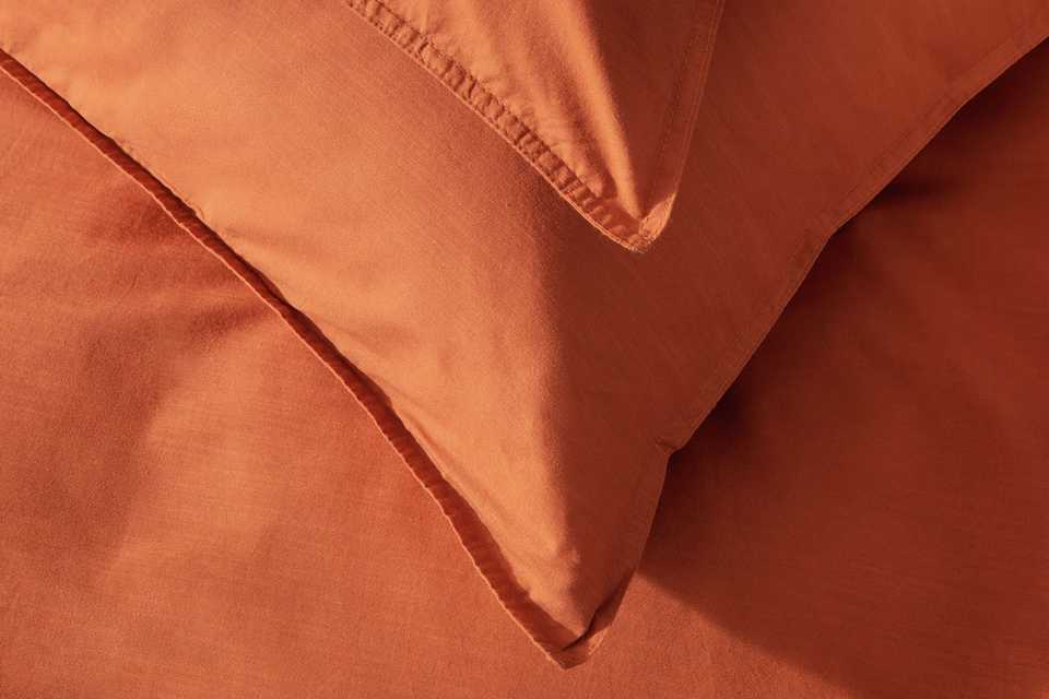 Habitat Cotton Linen Plain Rust Bedding Set - Double.