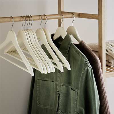 Argos Home Wooden Pack of 10 Hangers - Cream.