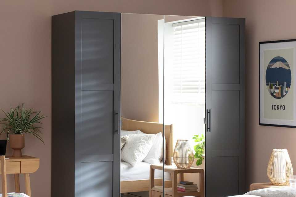 Habitat Munich Panelled 4 Door Mirror Wardrobe - Anthracite.
