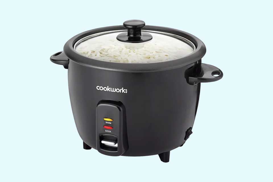 A black Cookworks 1.5L rice cooker.