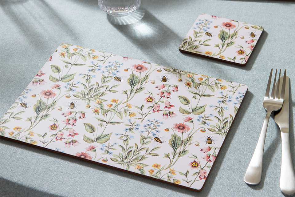 Argos Home Set of 4 Bee Floral Placemats and Coasters.