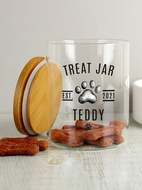 Let's get personal. Personalised products for your pet.