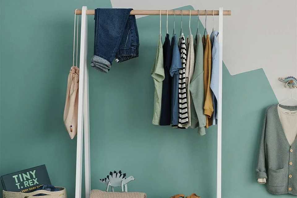 Great Little Trading Company Happy Days Dressing Rail -White.