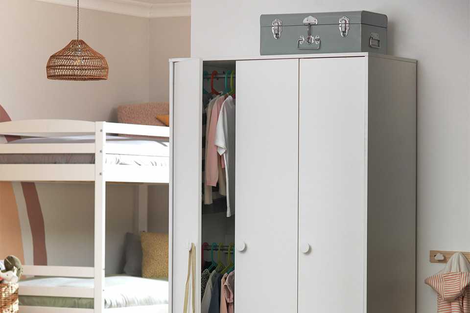 Argos Home Kids Juno 3 Door Wardrobe - White.