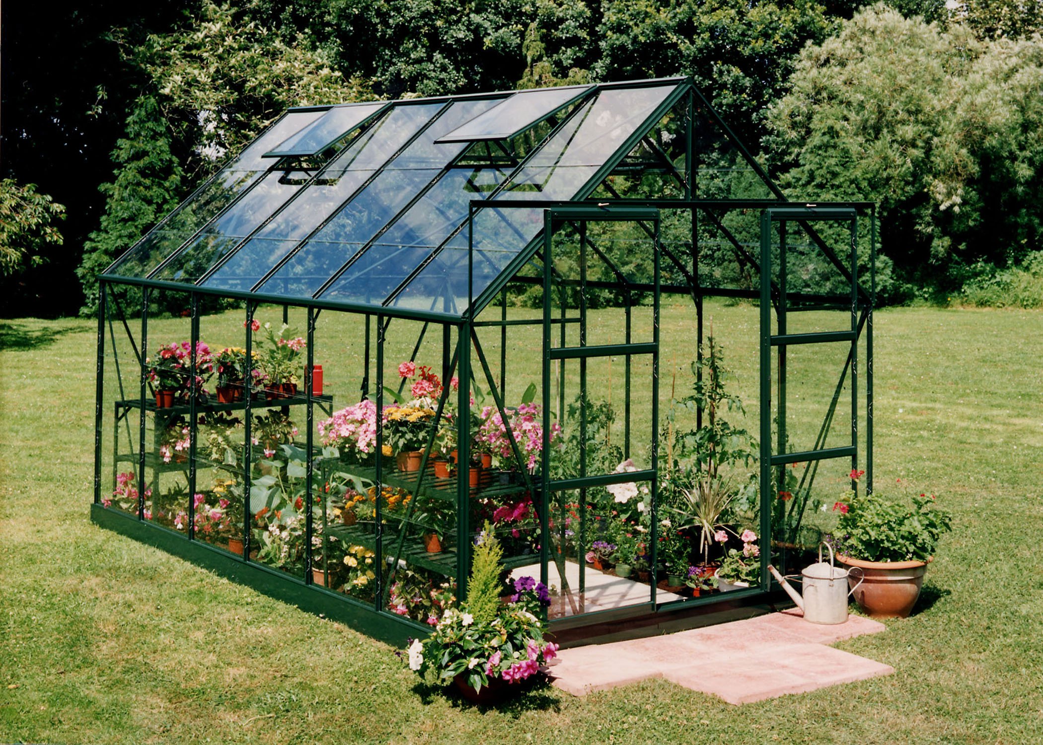 Halls Magnum Toughened Glass 12 x 8ft Greenhouse with Base review