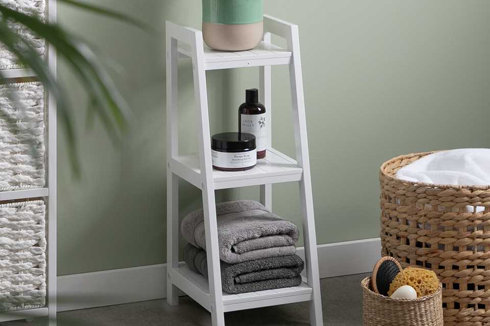 Tongue and groove ladder.