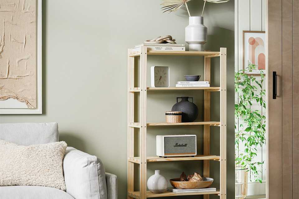 Coastal home trend in living room.