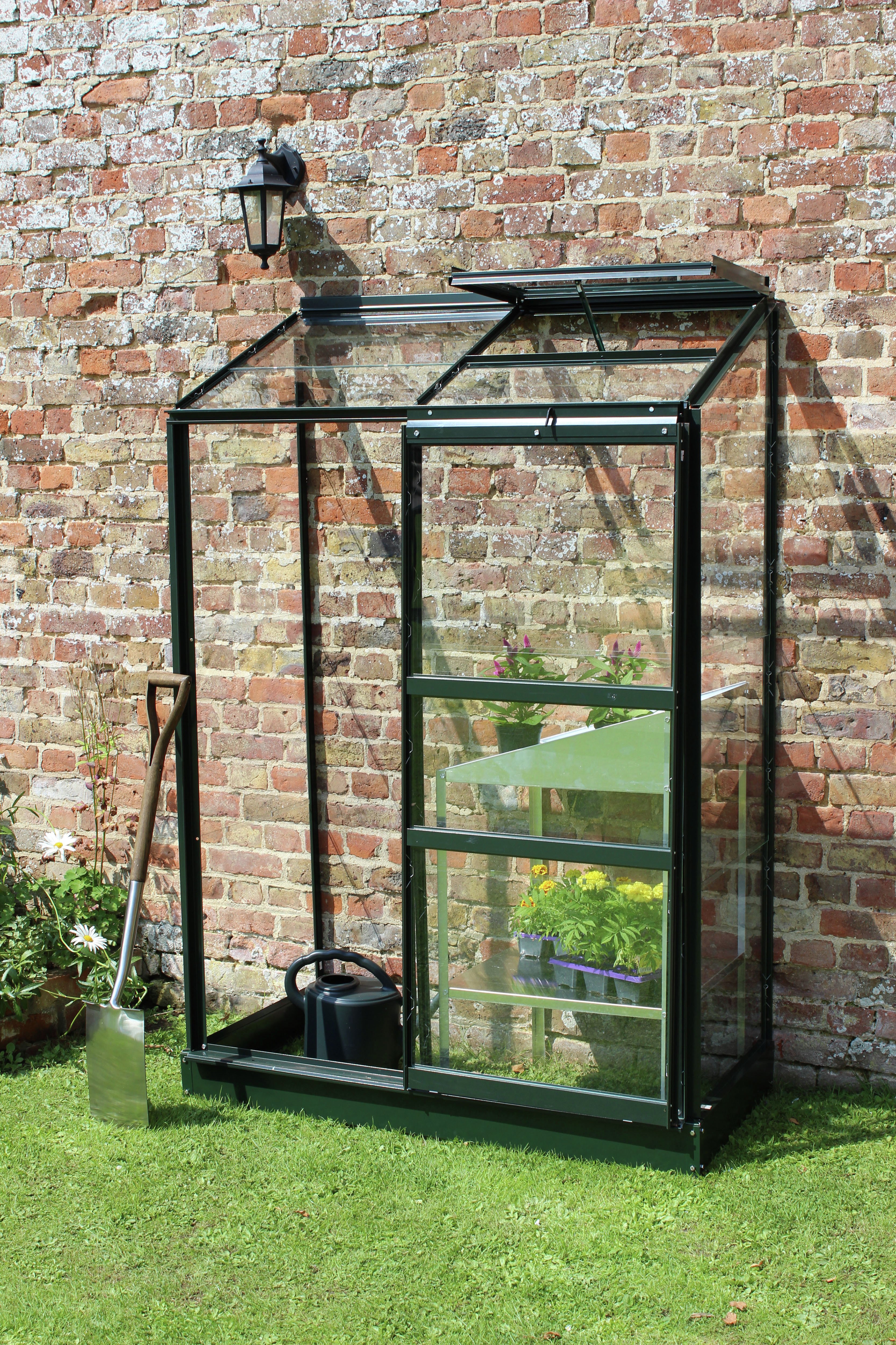 Halls Wall Garden 52kg Greenhouse with Base review