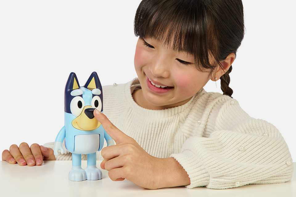 Bluey S13 Chat Mates Talking Figure - Bluey.