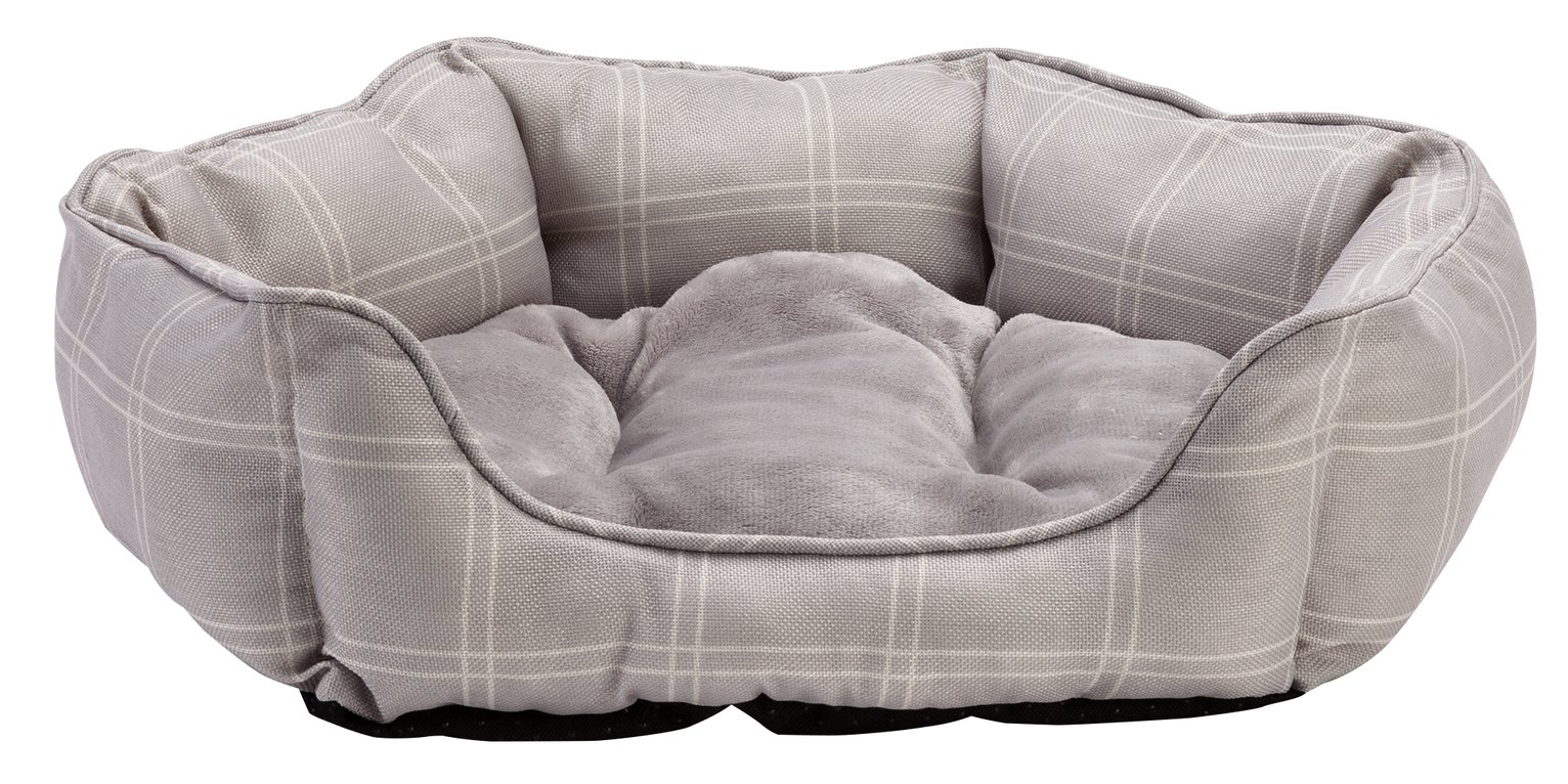 Country Check Oval Small Pet Bed Review