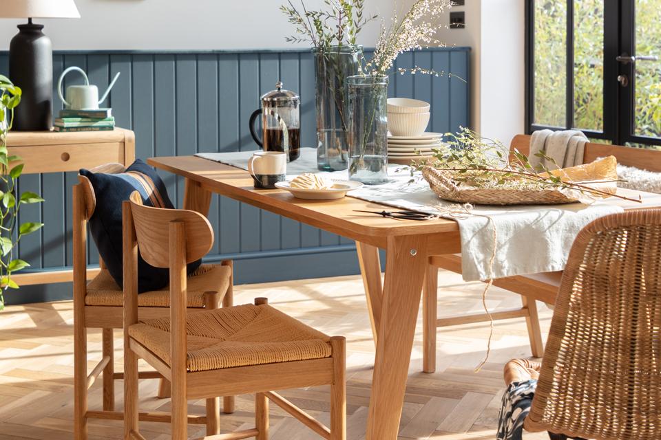 Dining set.