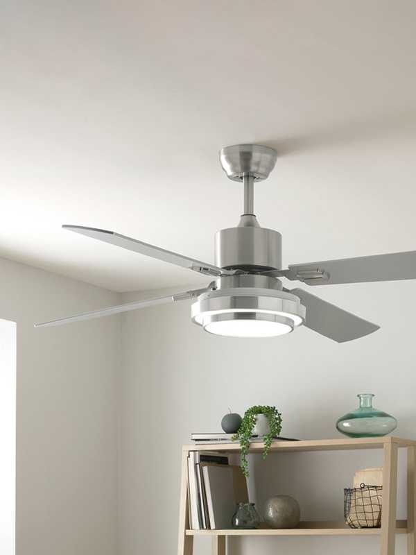 white ceiling fan with light