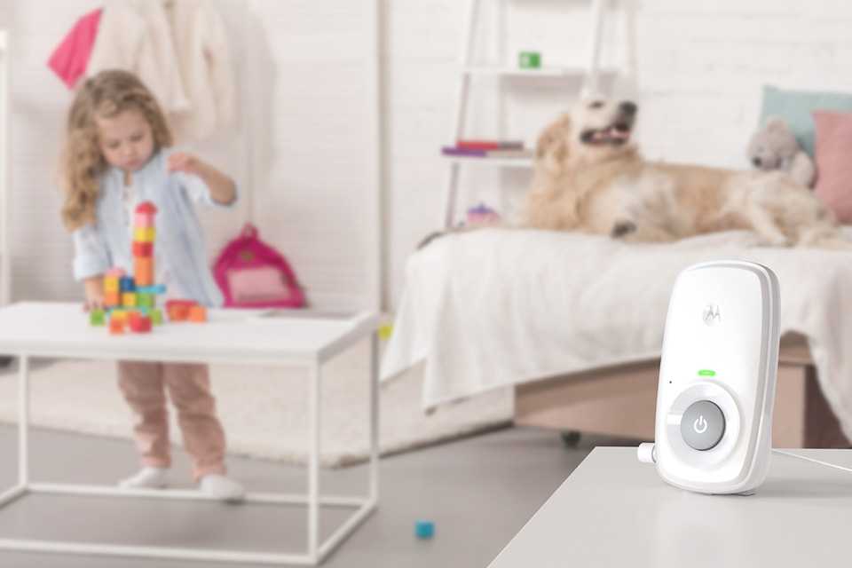 Motorola AM21 digital audio baby monitor.