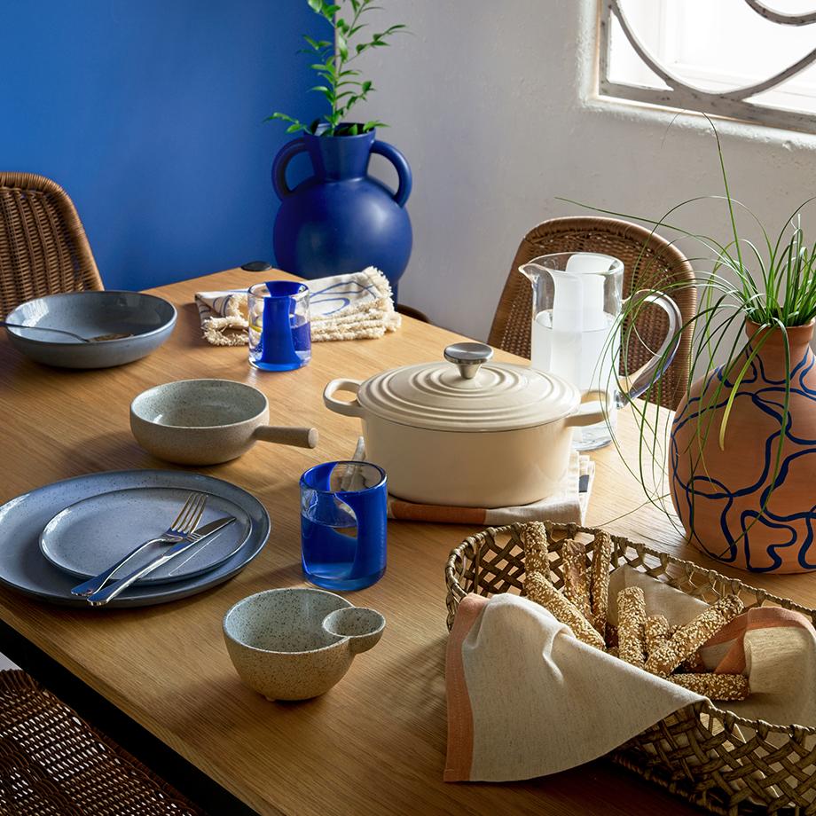 Evora dinner set.