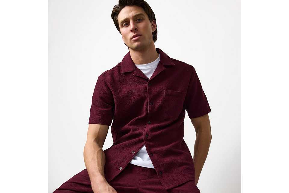 Men's holiday shop. Shop now.